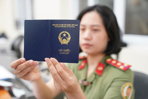 Đức cấp thị thực cho hộ chiếu mẫu mới của Việt Nam