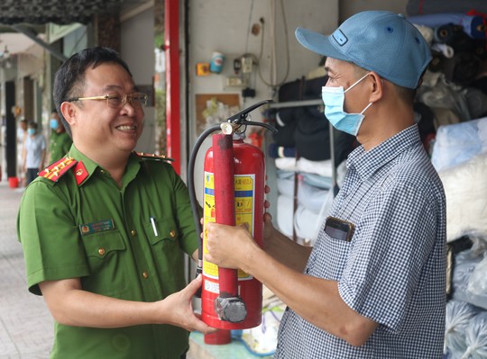 Ra mắt m&ocirc; h&igrave;nh ph&ograve;ng ch&aacute;y chữa ch&aacute;y mới ở quận T&acirc;n Ph&uacute; - Ảnh 6.