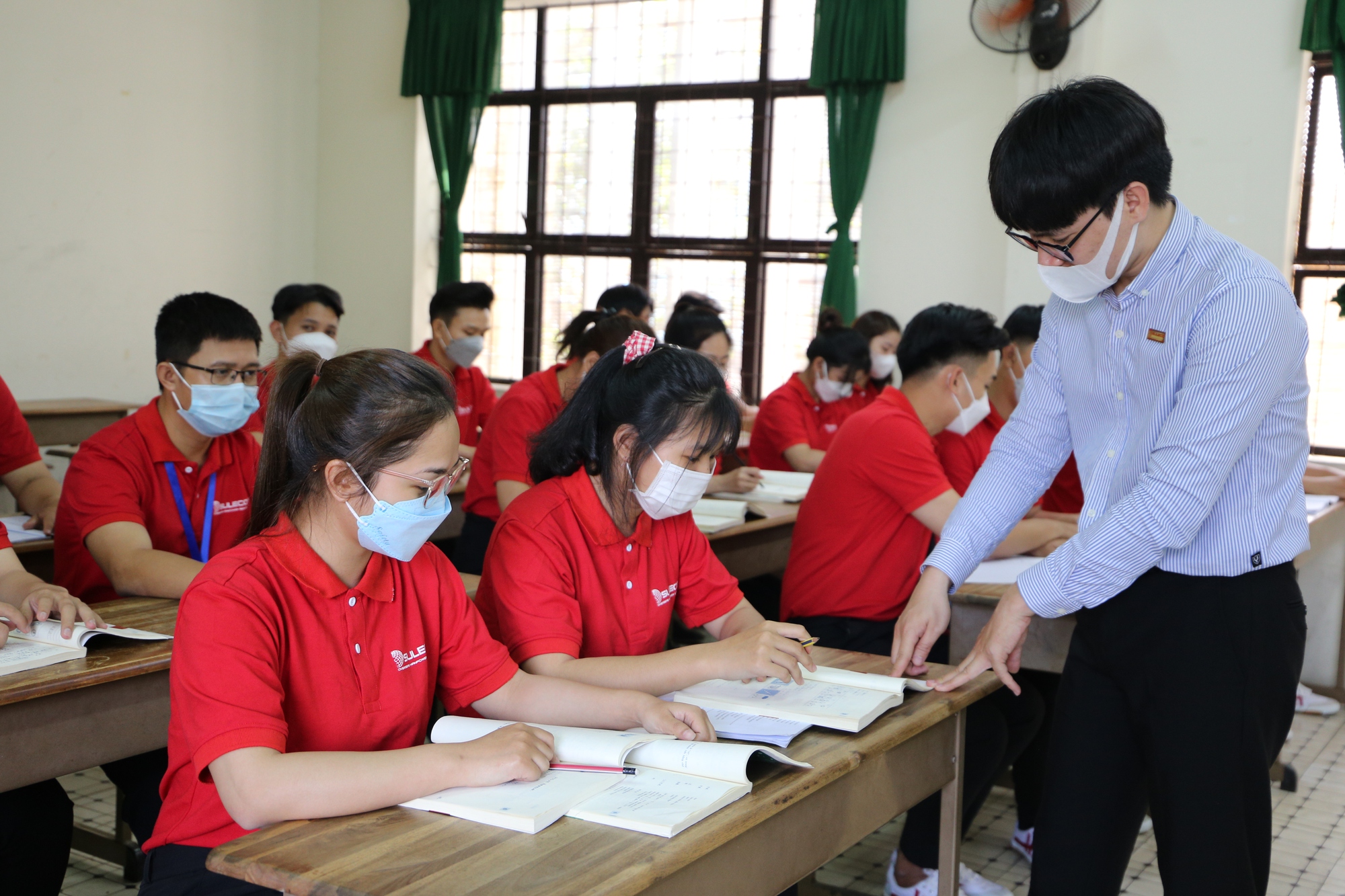 Xuất khẩu lao động cần chiến lược mới - Ảnh 1.