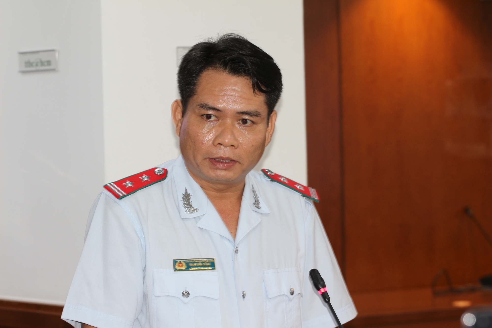TP HCM: Họp báo vụ họa sĩ Bùi Chát bị phạt, phải tiêu hủy tranh - Ảnh 2.