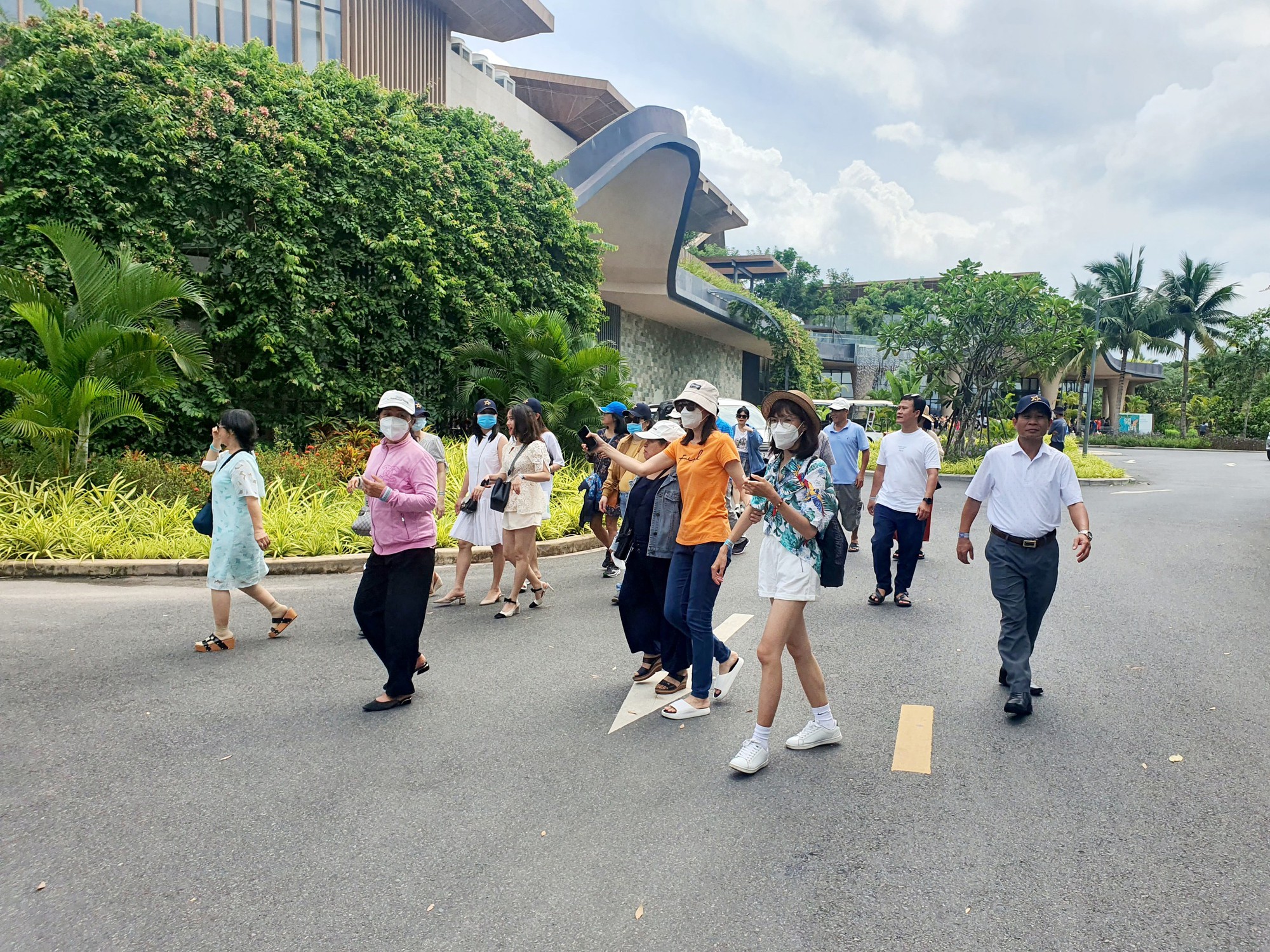 Tour du lịch lễ 2-9 bắt đầu "nóng"