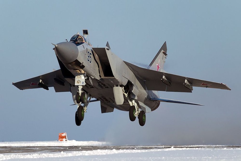 Nga tung m&aacute;y bay v&agrave;o kh&ocirc;ng phận nước muốn gia nhập NATO - Ảnh 1.