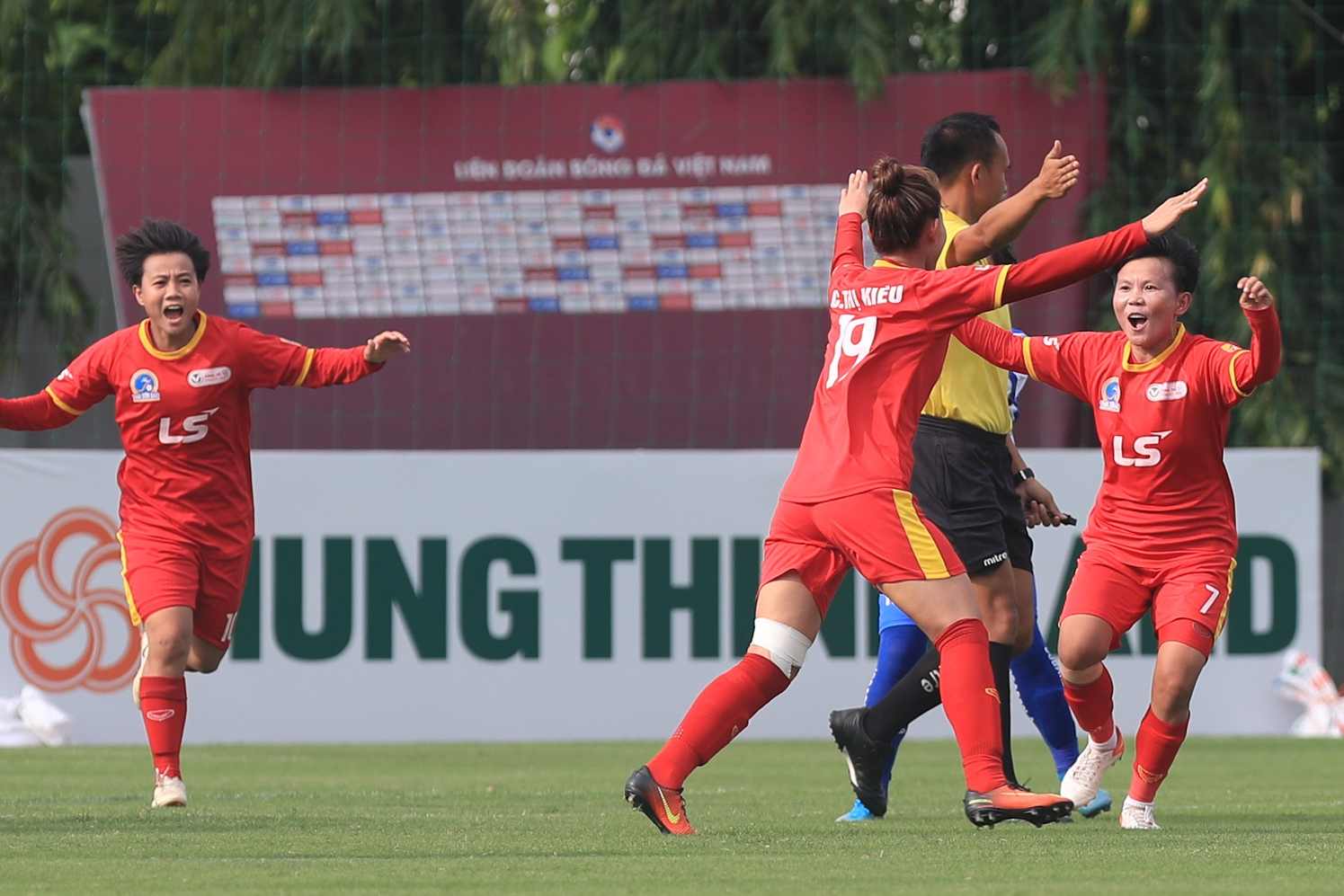 TP HCM 1 và Hà Nội 1 vào chung kết Giải Bóng đá nữ Cúp quốc gia 2022