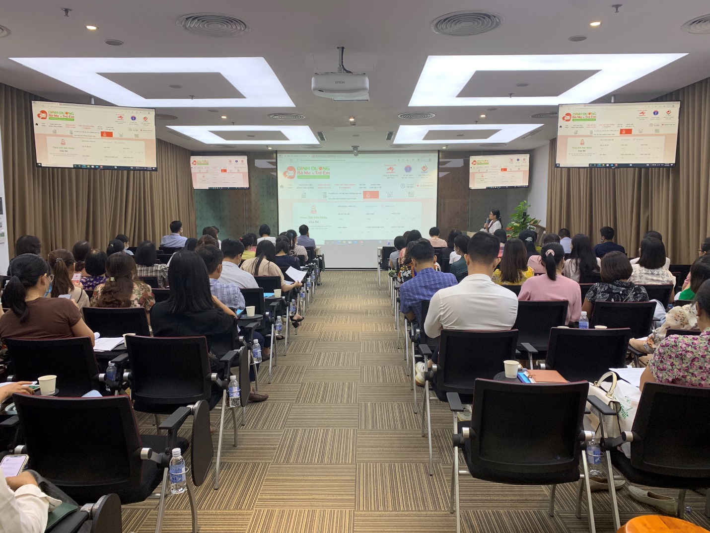 Đẩy mạnh ứng dụng phần mềm dinh dưỡng mẹ và bé trên địa bàn thủ đô - Ảnh 2.