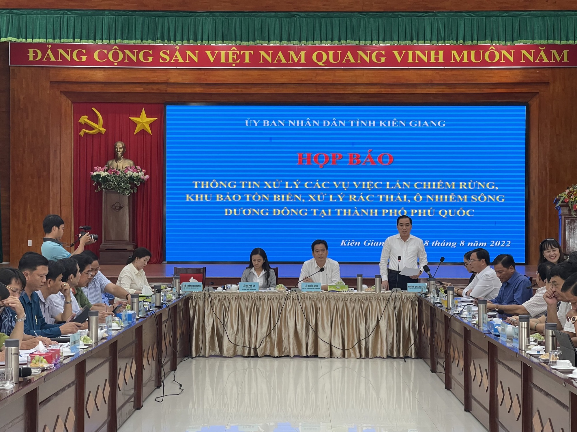 Xử lý dứt điểm tình trạng xâm hại khu bảo tồn biển Phú Quốc trong tháng 9 - Ảnh 1.