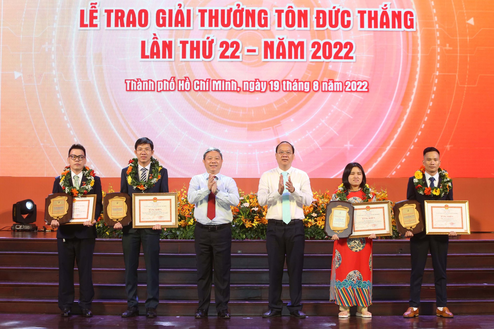 Xứng đ&aacute;ng l&agrave; lực lượng ti&ecirc;n phong - Ảnh 3.