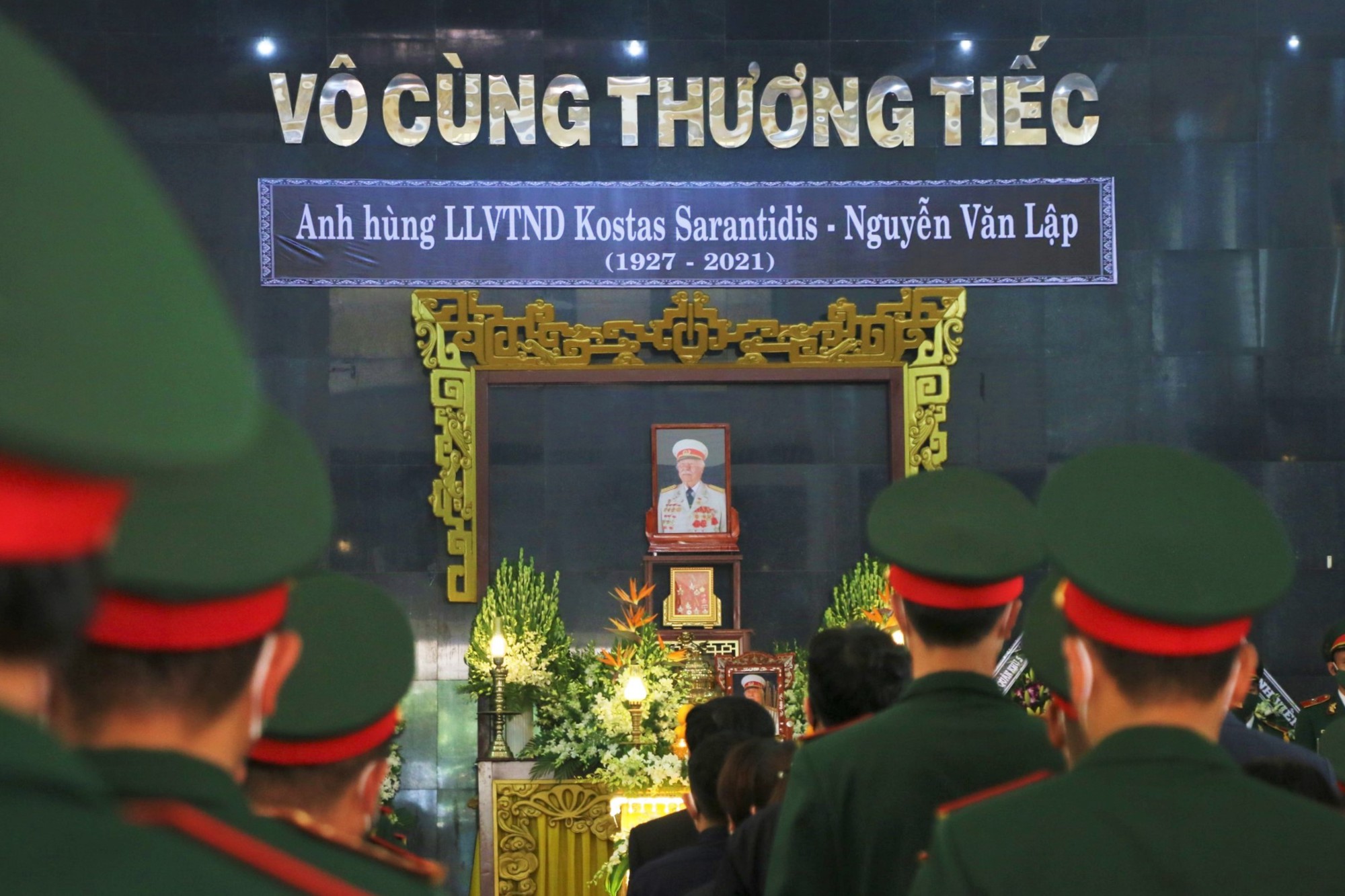 X&uacute;c động lễ truy điệu Anh h&ugrave;ng lực lượng vũ trang Kostas Sarantidis Nguyễn Văn Lập - Ảnh 2.