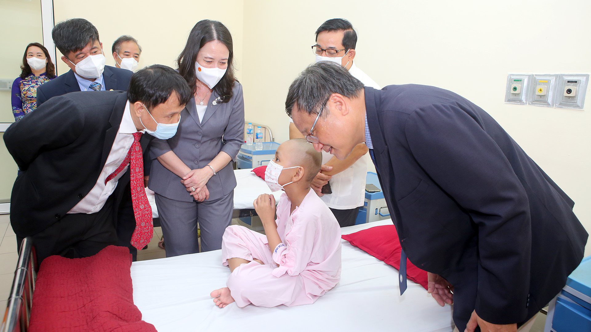Đưa v&agrave;o hoạt động trung t&acirc;m sản phụ khoa hiện đại bậc nhất miền Trung - Ảnh 2.