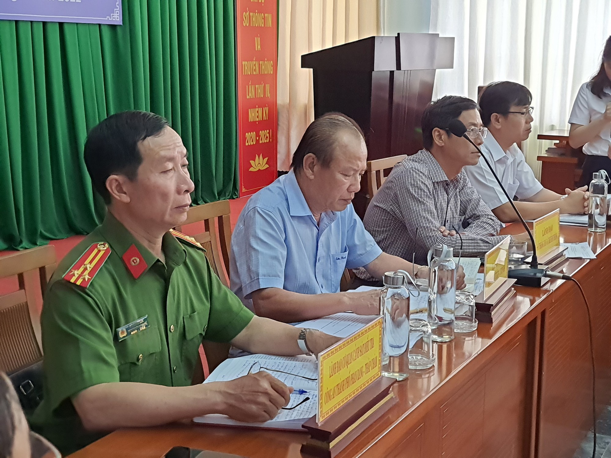 Họp b&aacute;o c&ocirc;ng bố vụ nữ sinh Ninh Thuận tử nạn: X&aacute;c định người l&aacute;i &ocirc;t&ocirc; vi phạm - Ảnh 3.