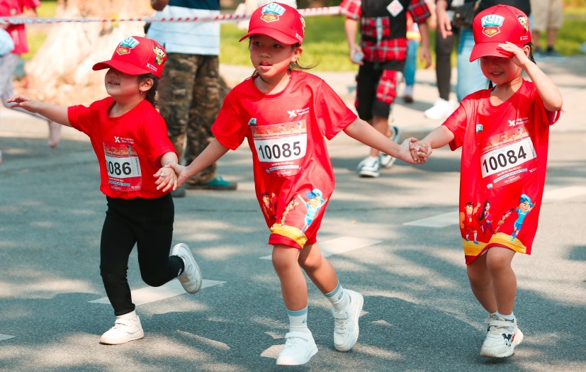 Màn đồng diễn Flashmob 3.000 thiếu nhi ghi nhận kỷ lục Việt Nam