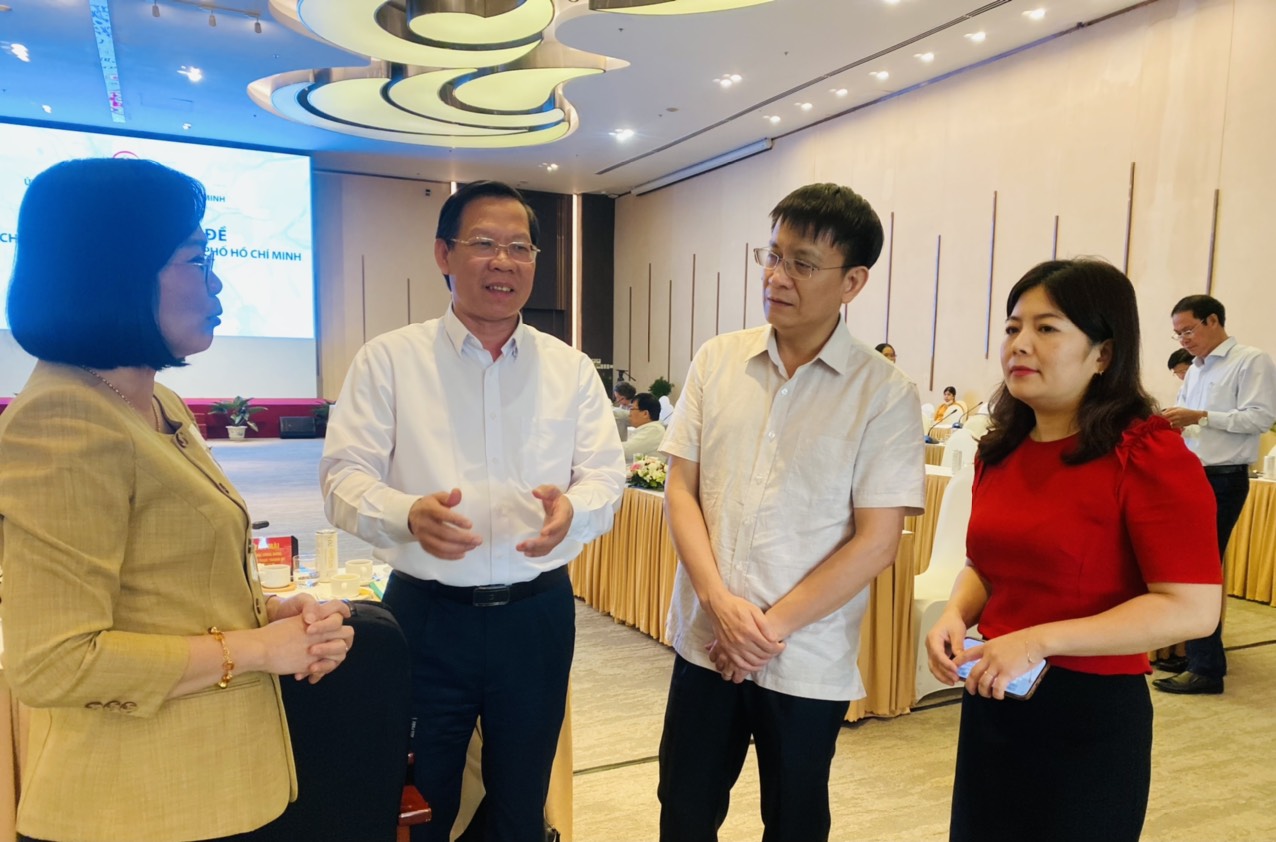 Kết nối tư duy, gỡ nút thắt giao thông