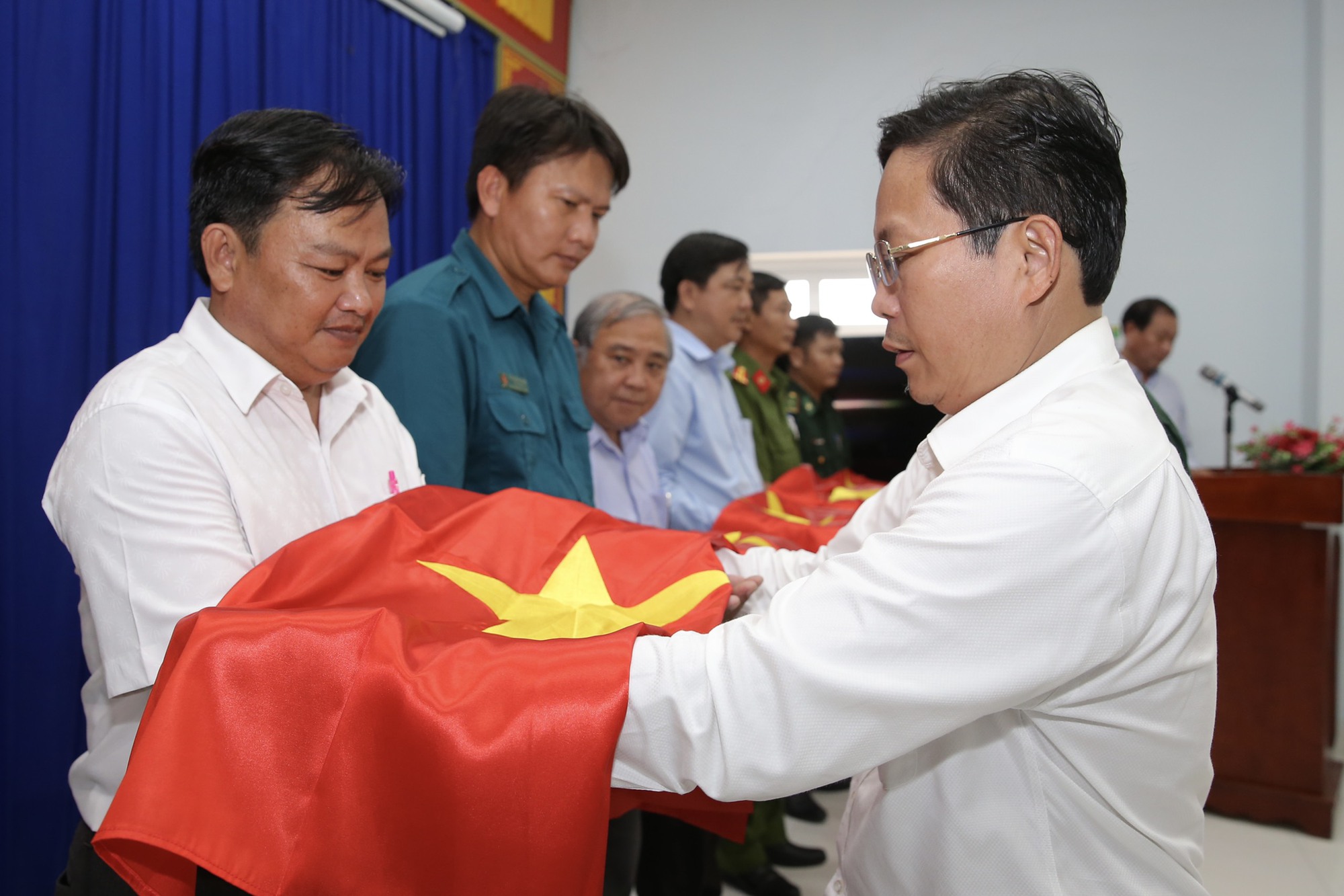 Lồng ghép cờ Tổ quốc vào xây dựng không gian văn hoá Hồ Chí Minh tại xã đảo Thạnh An