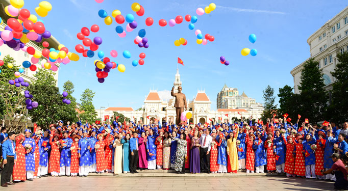 100 đôi công nhân nên duyên vào ngày Quốc khánh 2-9