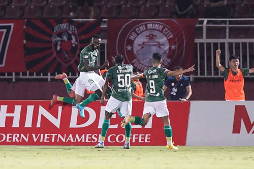 V-League có thể hạ màn sớm bởi... trọng tài