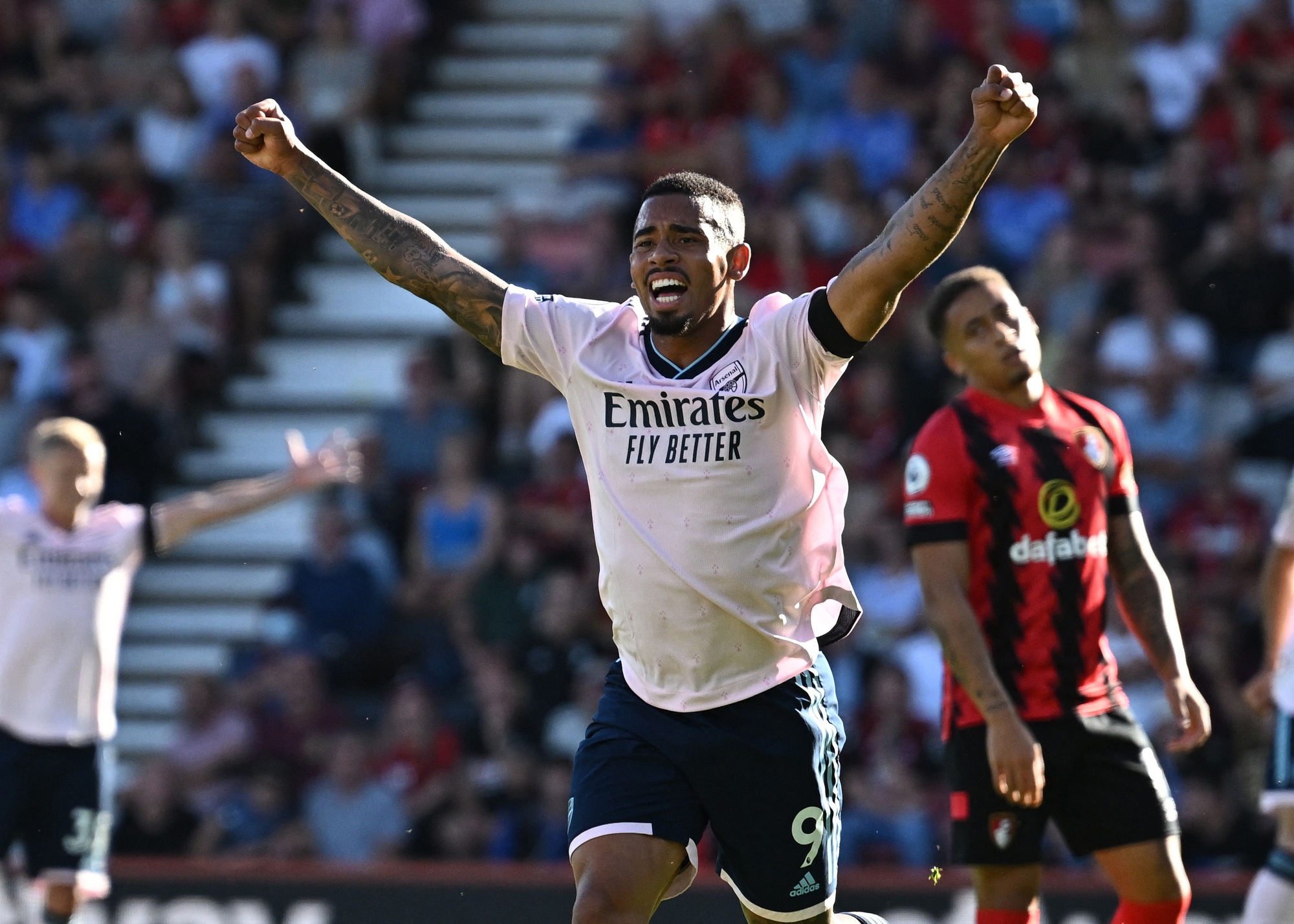 Arsenal đại phá Bournemouth, lập kỷ lục 18 năm Giải Ngoại hạng Anh