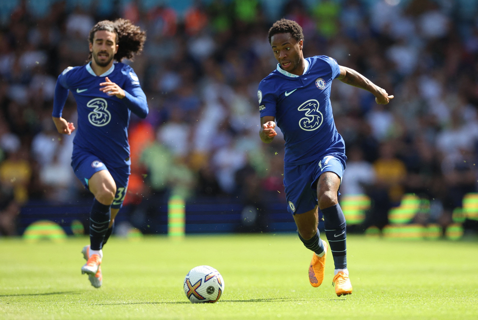 Thua sốc 0-3 Leeds United, Chelsea trượt dài bảng xếp hạng - Ảnh 1.