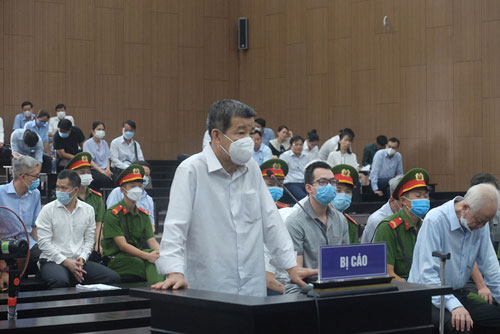 Cựu chủ tịch tỉnh Bình Dương xin cơ hội về với gia đình