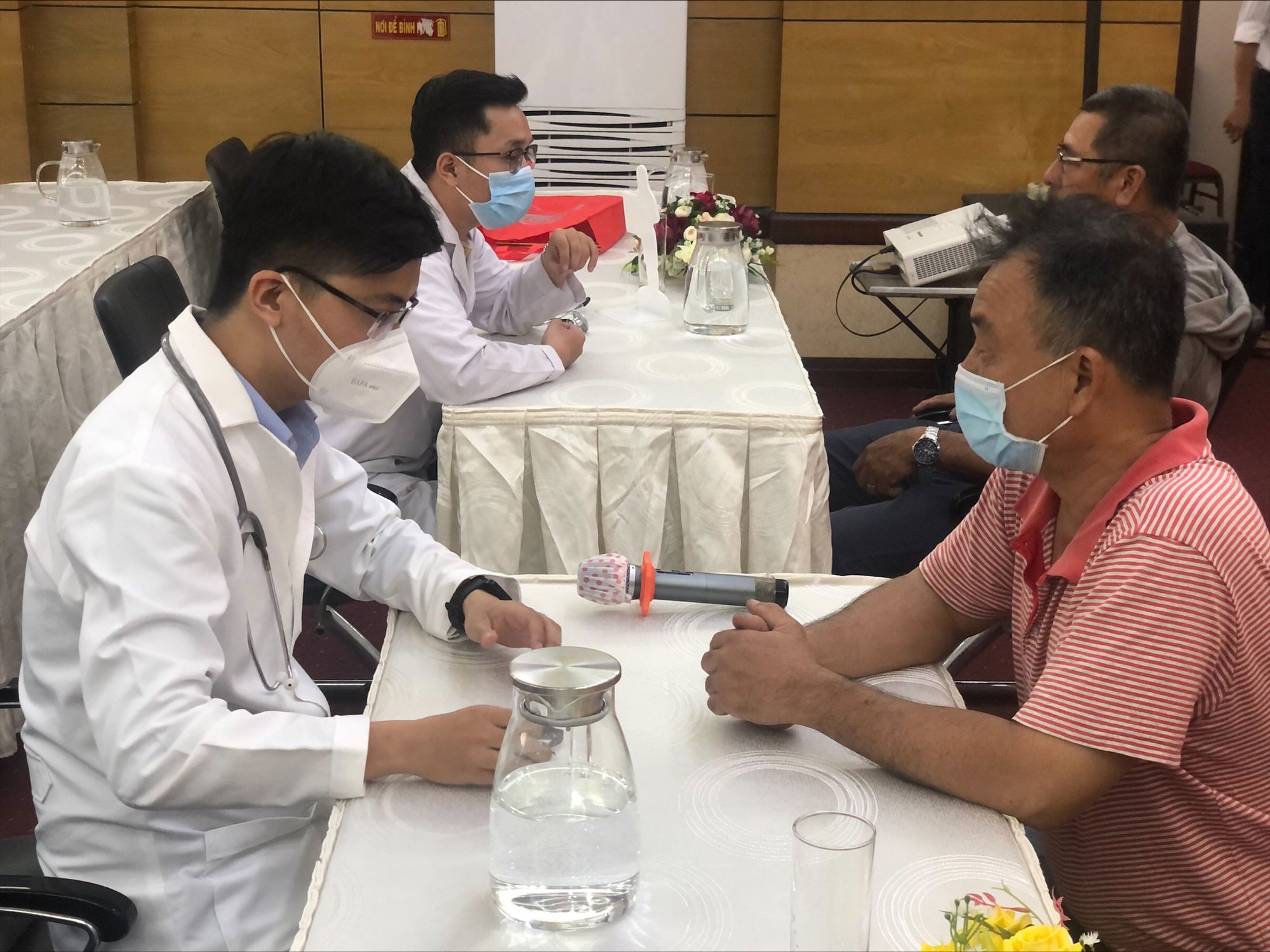 Tư vấn sức khỏe hậu Covid-19 cho đoàn viên - lao động - Ảnh 1.
