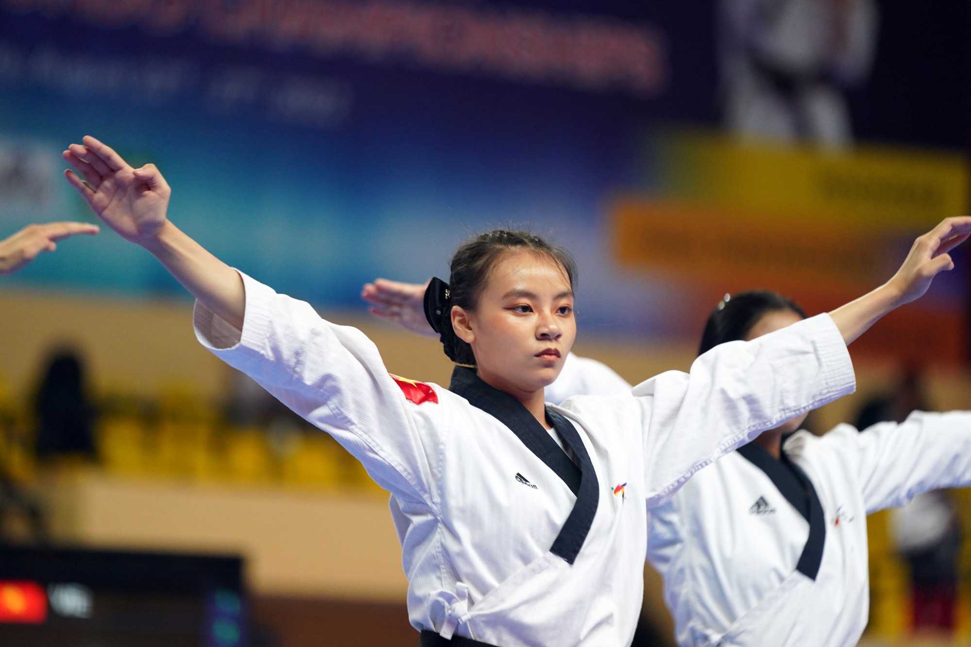 Ấn tượng các nữ võ sĩ nhí mở màn ngày hội Taekwondo châu Á 2022