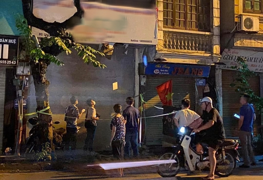 Quên chìa khóa trong nhà, trèo cây vào lấy ngã xuống tử vong