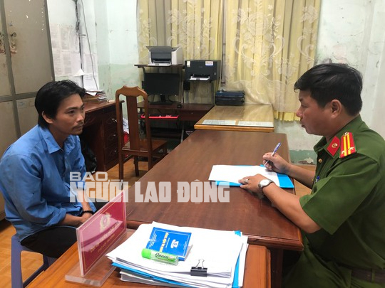 Ch&acirc;n dung kẻ n&eacute;m thuốc trừ s&acirc;u v&agrave;o ao khiến 4 tấn t&ocirc;m chết sạch - Ảnh 1.