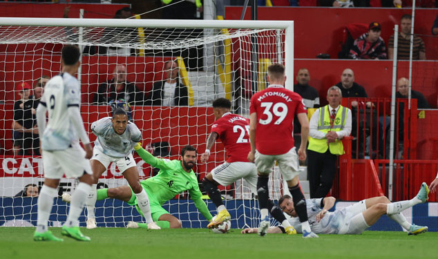 Man United giúp Ngoại hạng Anh sôi động trở lại