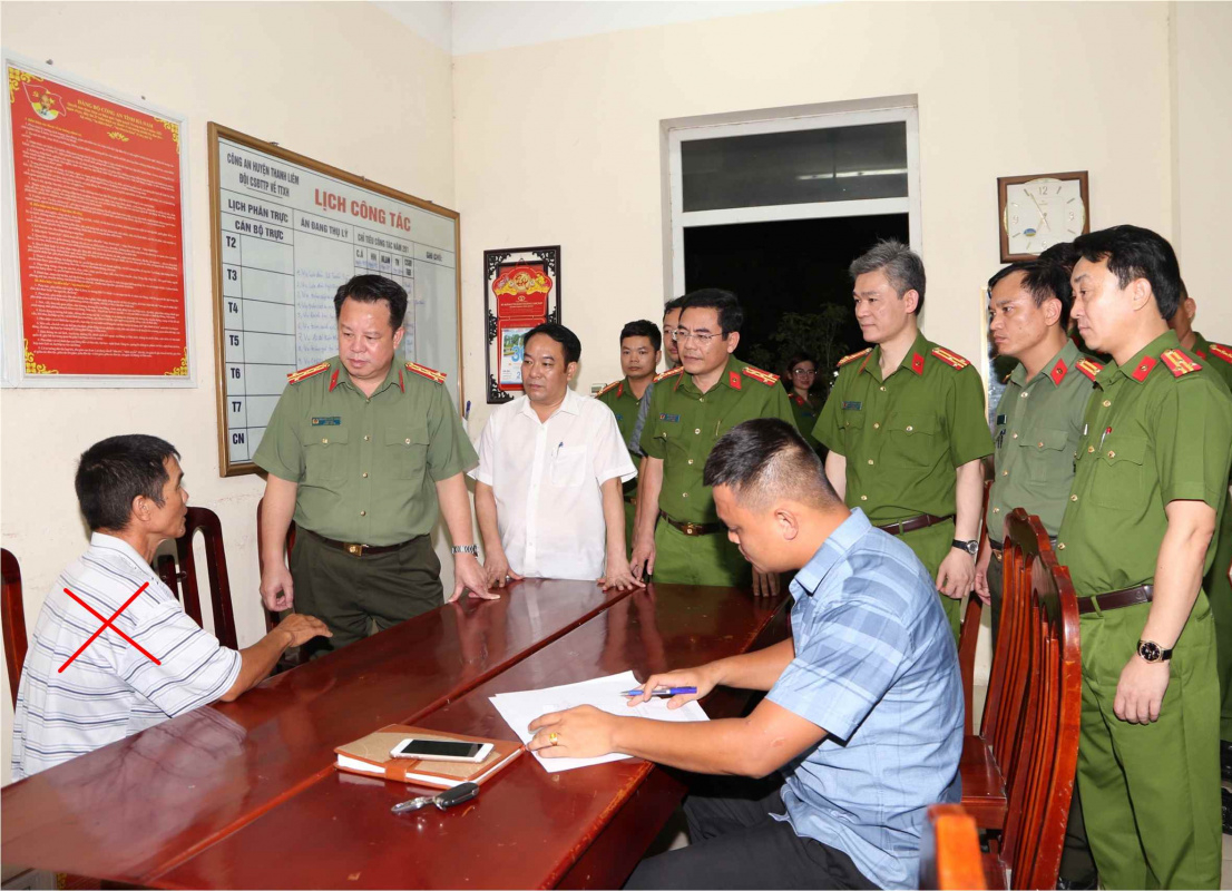 Gài mìn để phá ôtô của người khác