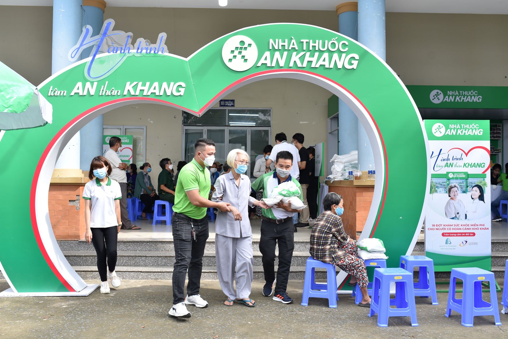 Câu chuyện đằng sau hành trình mang ‘tâm an, thân khang’ đến 500 bà con khó khăn tại TP. Biên Hòa