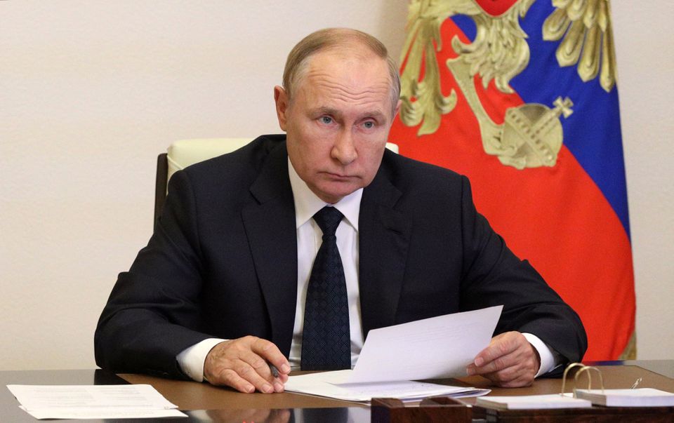 Tổng thống Vladimir Putin k&yacute; sắc lệnh đặc biệt - Ảnh 1.