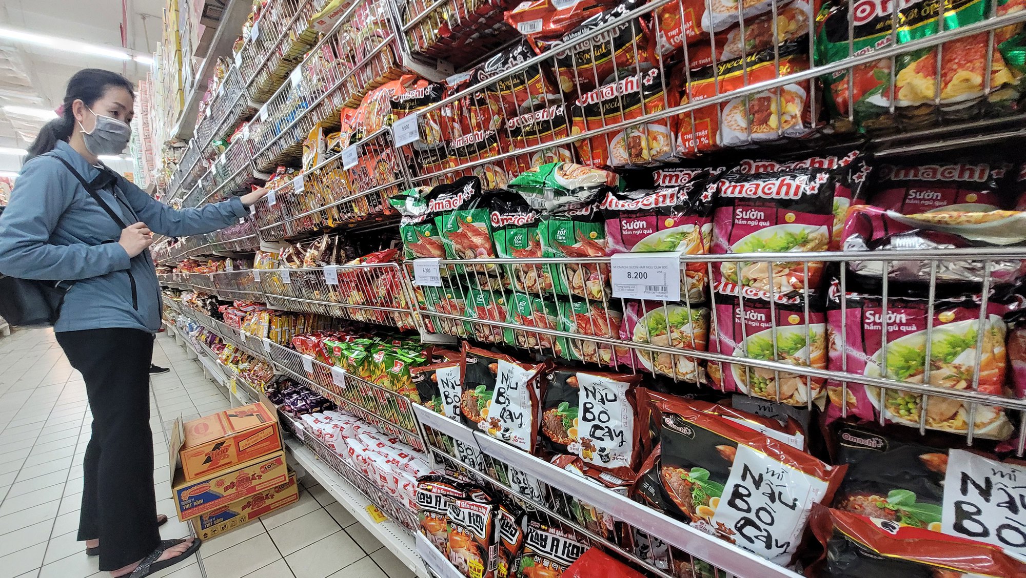 Bỏ ngỏ quy định "chất cấm" trong thực phẩm: Doanh nghiệp vướng, người tiêu dùng lo