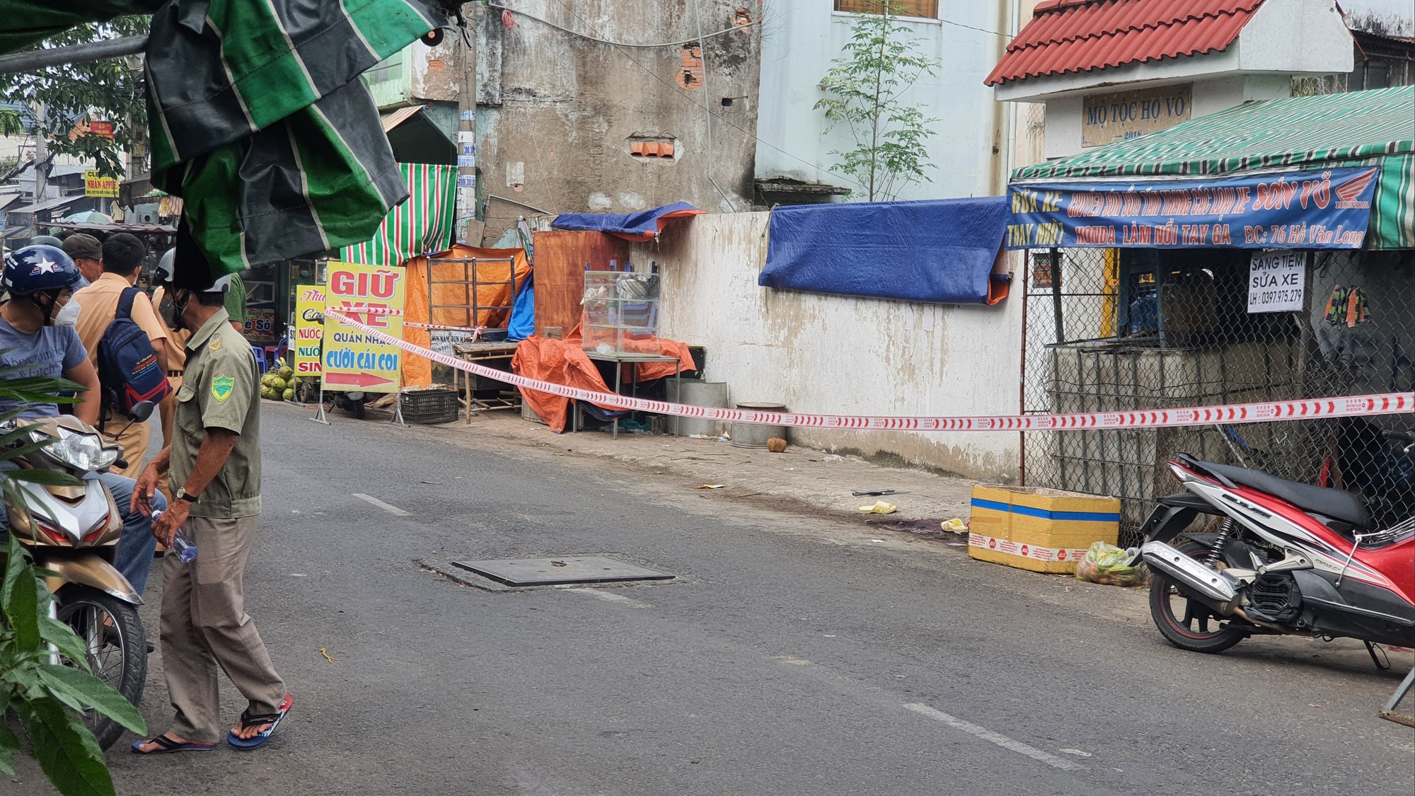 &Aacute;n mạng tr&ecirc;n đường Hồ Văn Long ở quận B&igrave;nh T&acirc;n, TP HCM - Ảnh 1.