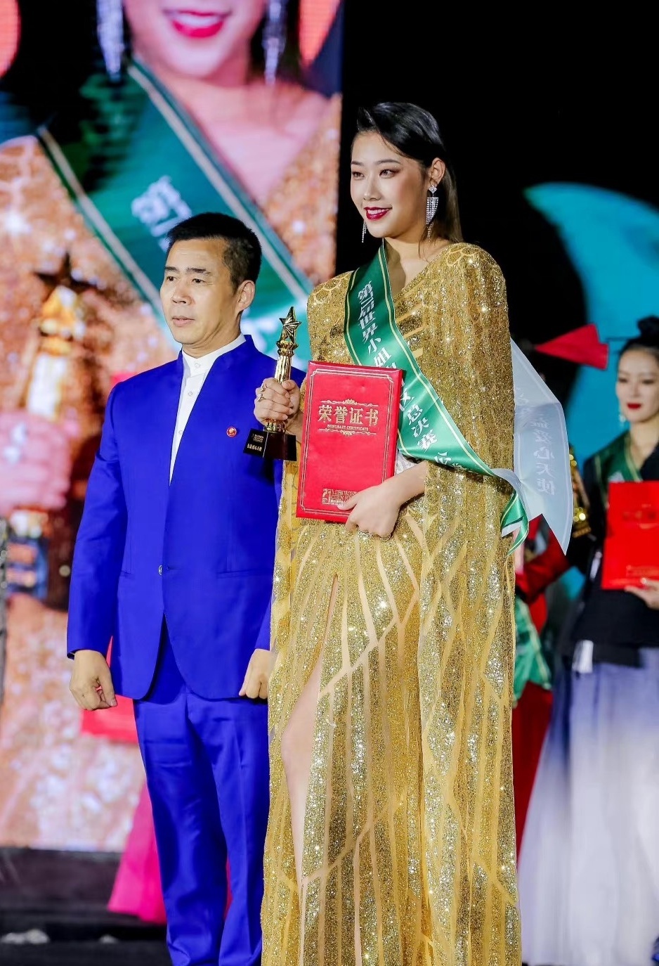 Ban tổ chức Hoa hậu Thế giới l&ecirc;n tiếng về l&ugrave;m x&ugrave;m của đại diện Trung Quốc - Ảnh 3.