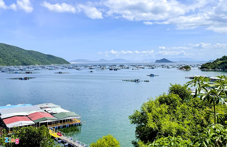 H&ograve;n đảo giống con khủng long ở Ph&uacute; Y&ecirc;n - Ảnh 1.