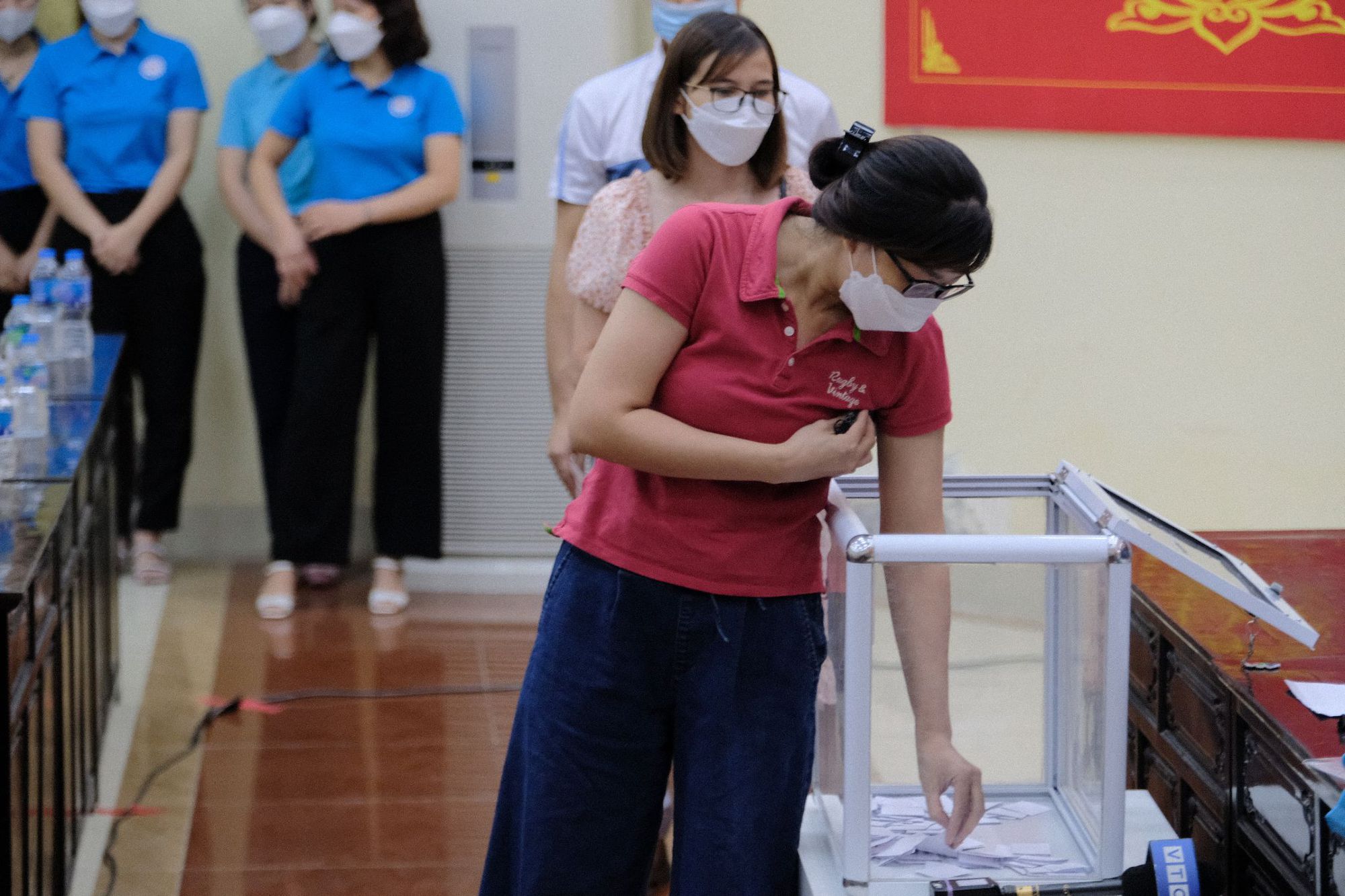 Phụ huynh mất ăn, mất ngủ bốc thăm cho con được học trường mầm non công - Ảnh 3.