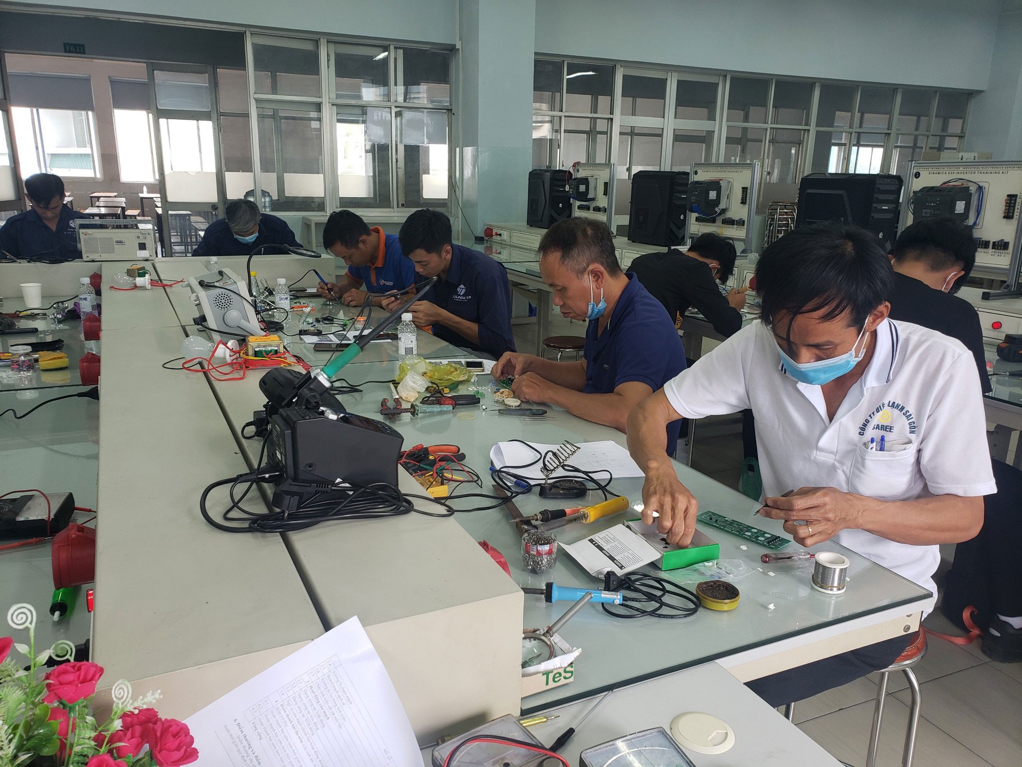 Hội thi Bàn tay vàng ngành điện tử công nghiệp