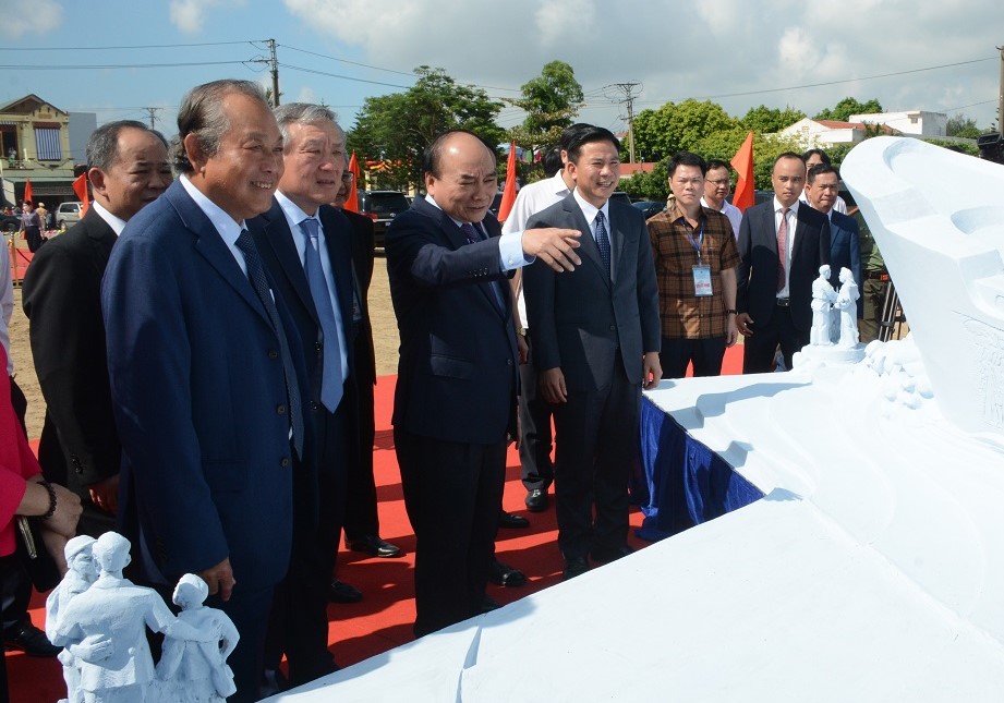 Chủ tịch nước Nguyễn Xuân Phúc dự 2 sự kiện đặc biệt ở Sầm Sơn