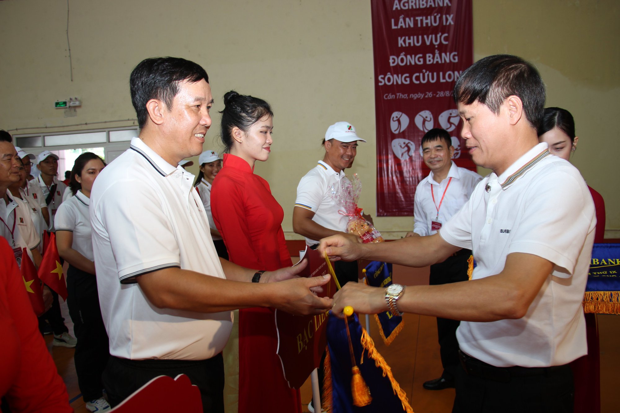 S&ocirc;i nổi hội thao Agribank khu vực ĐBSCL - Ảnh 8.