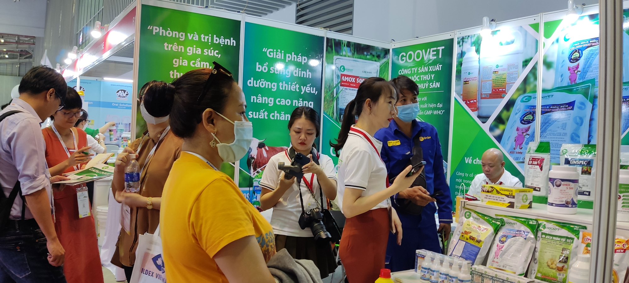 Ngành chăn nuôi còn phụ thuộc nhập khẩu