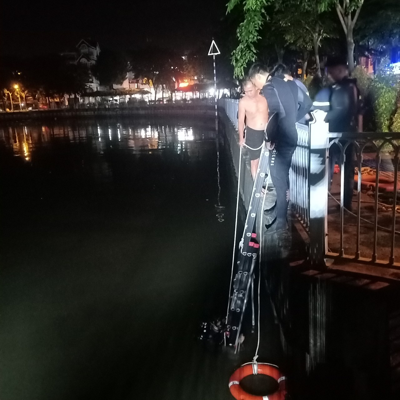 H&agrave;nh động lạ của người đ&agrave;n &ocirc;ng trước khi chết dưới k&ecirc;nh Nhi&ecirc;u Lộc - Thị Ngh&egrave; - Ảnh 2.