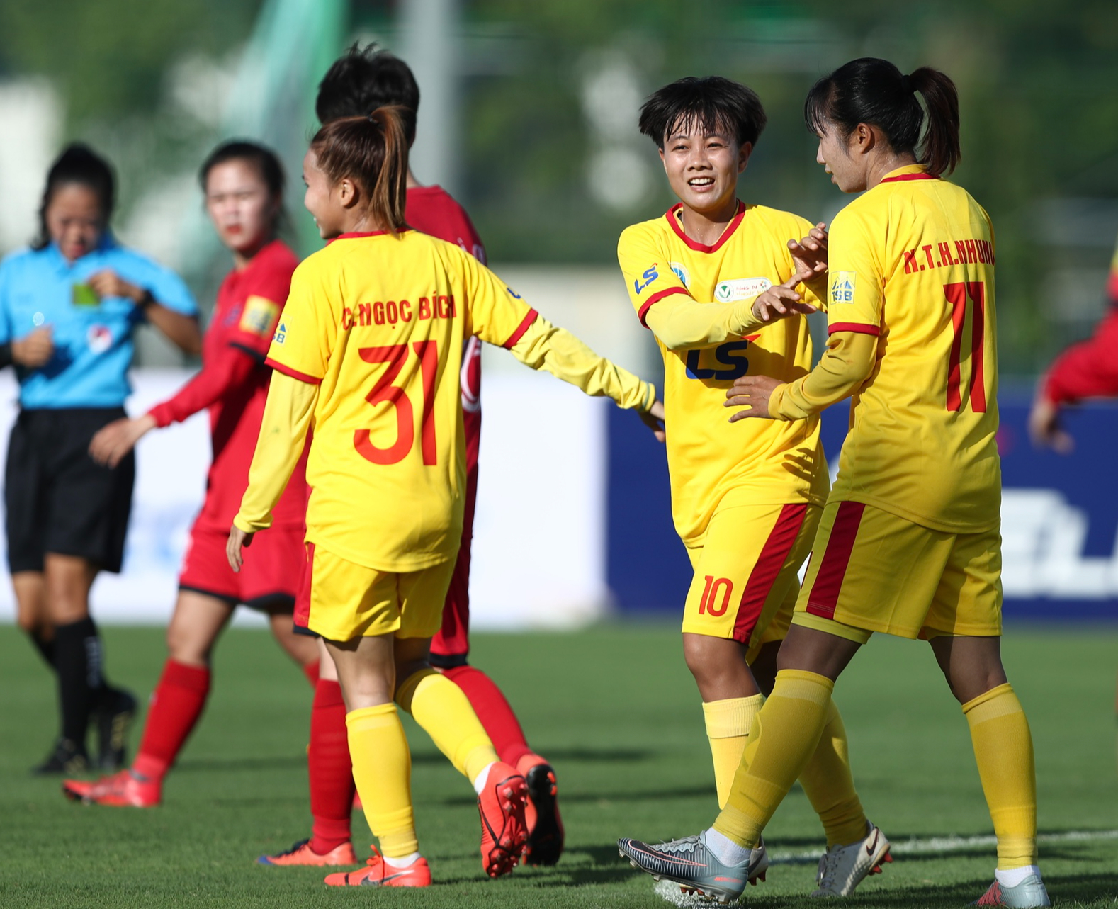 Giải Bóng đá nữ VĐQG 2022: TP HCM 1 thắng đậm Hà Nội 2