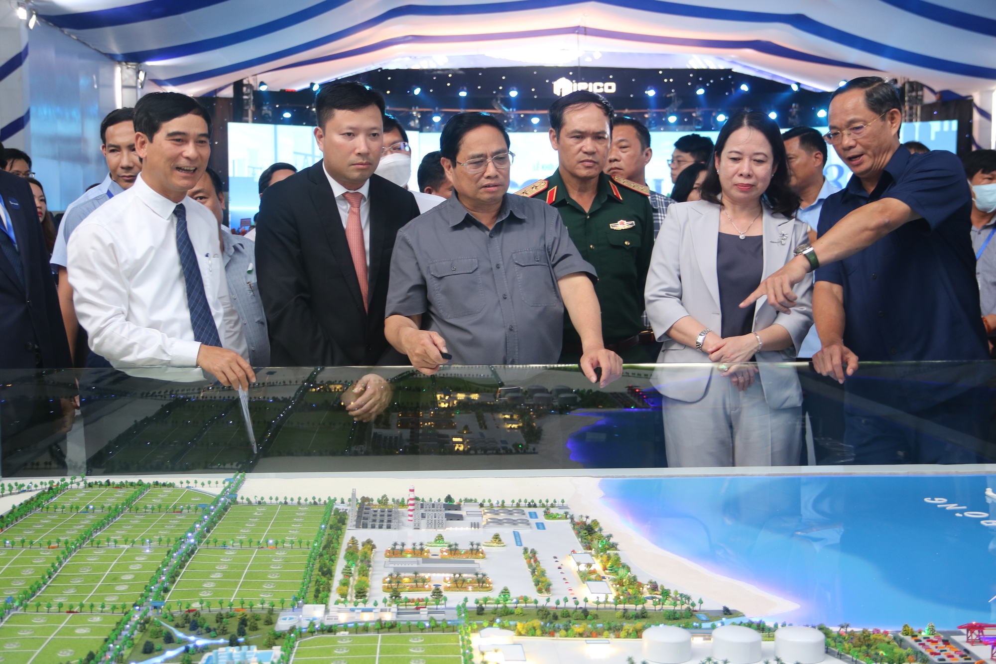 Thủ tướng dự lễ khởi công khu công nghiệp hơn 1.000 ha - Ảnh 1.