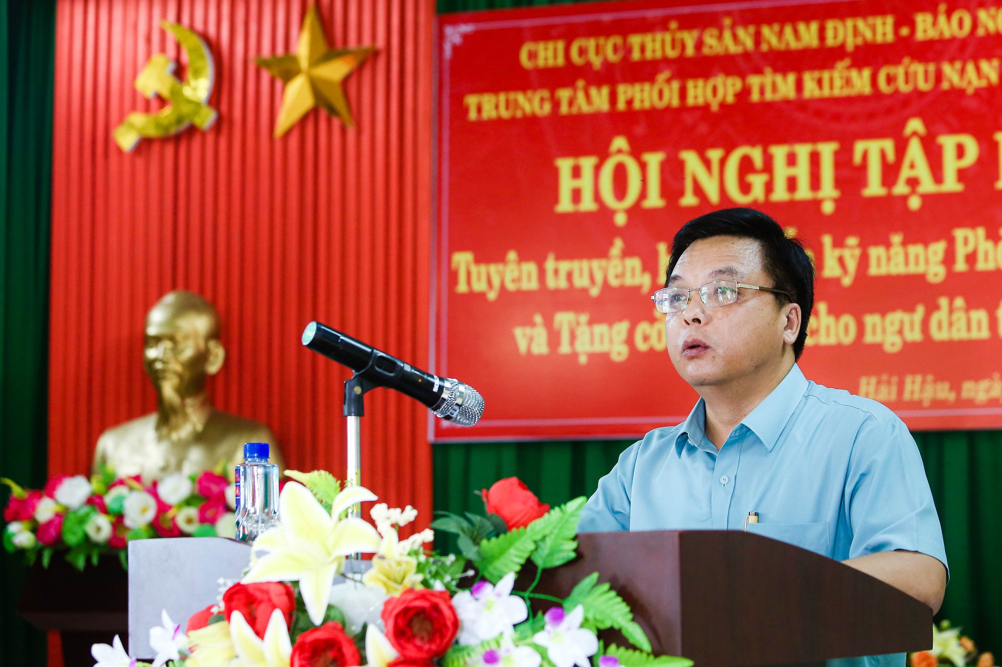 10.000 l&aacute; cờ Tổ quốc đến với ngư d&acirc;n Nam Định - Ảnh 2.