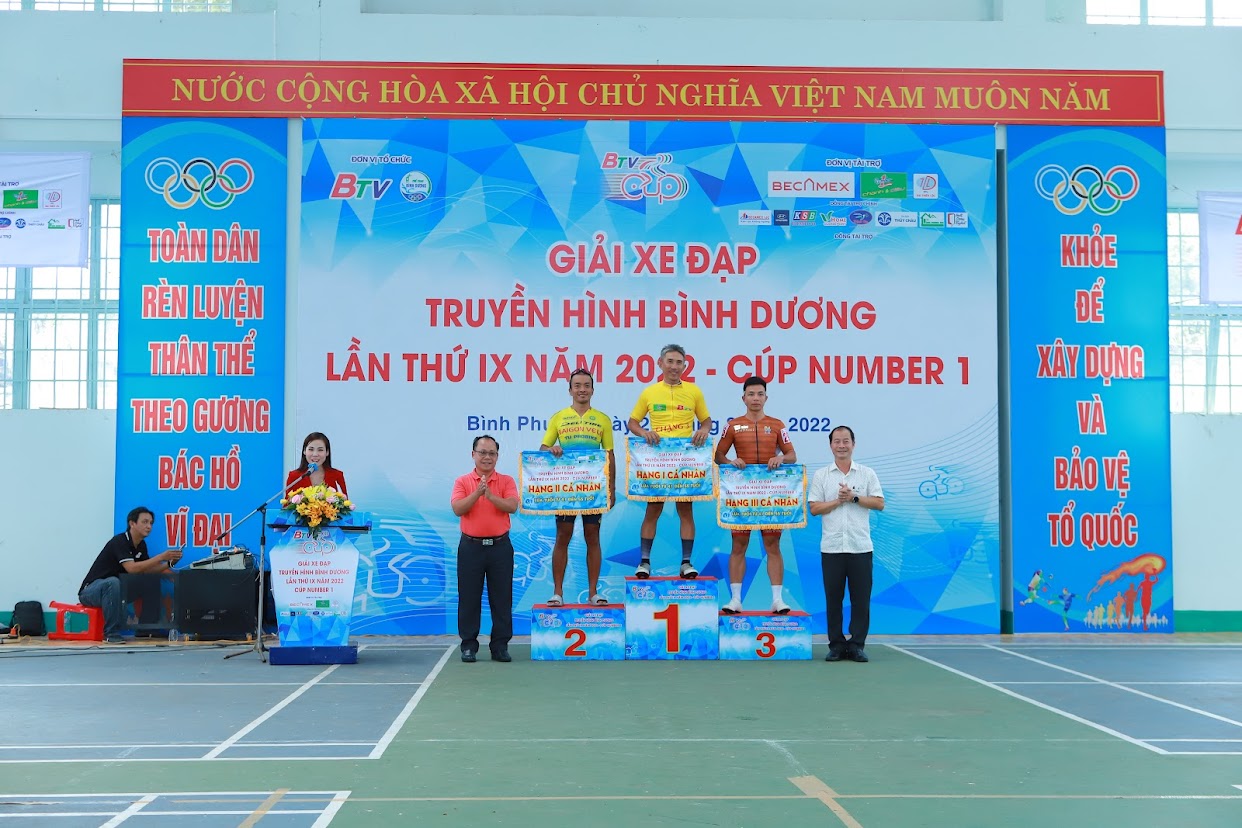 Number 1 Chanh, D&acirc;u tiếp sức vận động vi&ecirc;n chinh phục chặng 3 Giải Xe đạp truyền h&igrave;nh B&igrave;nh Dương - Ảnh 4.