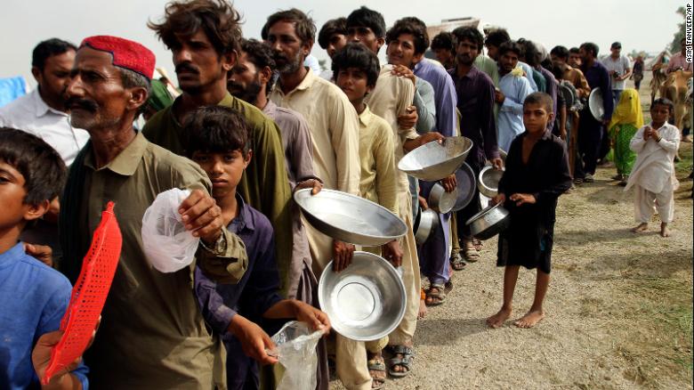 Đ&aacute;ng sợ như lũ lụt Pakistan: Từ đồng bằng th&agrave;nh hồ nội địa rộng 100 km - Ảnh 5.