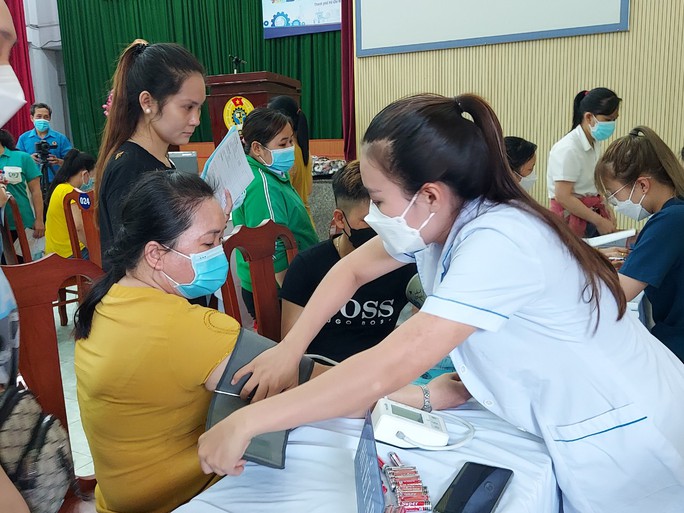Xây dựng cơ sở khám chữa bệnh ở nơi tập trung đông công nhân - Ảnh 1.