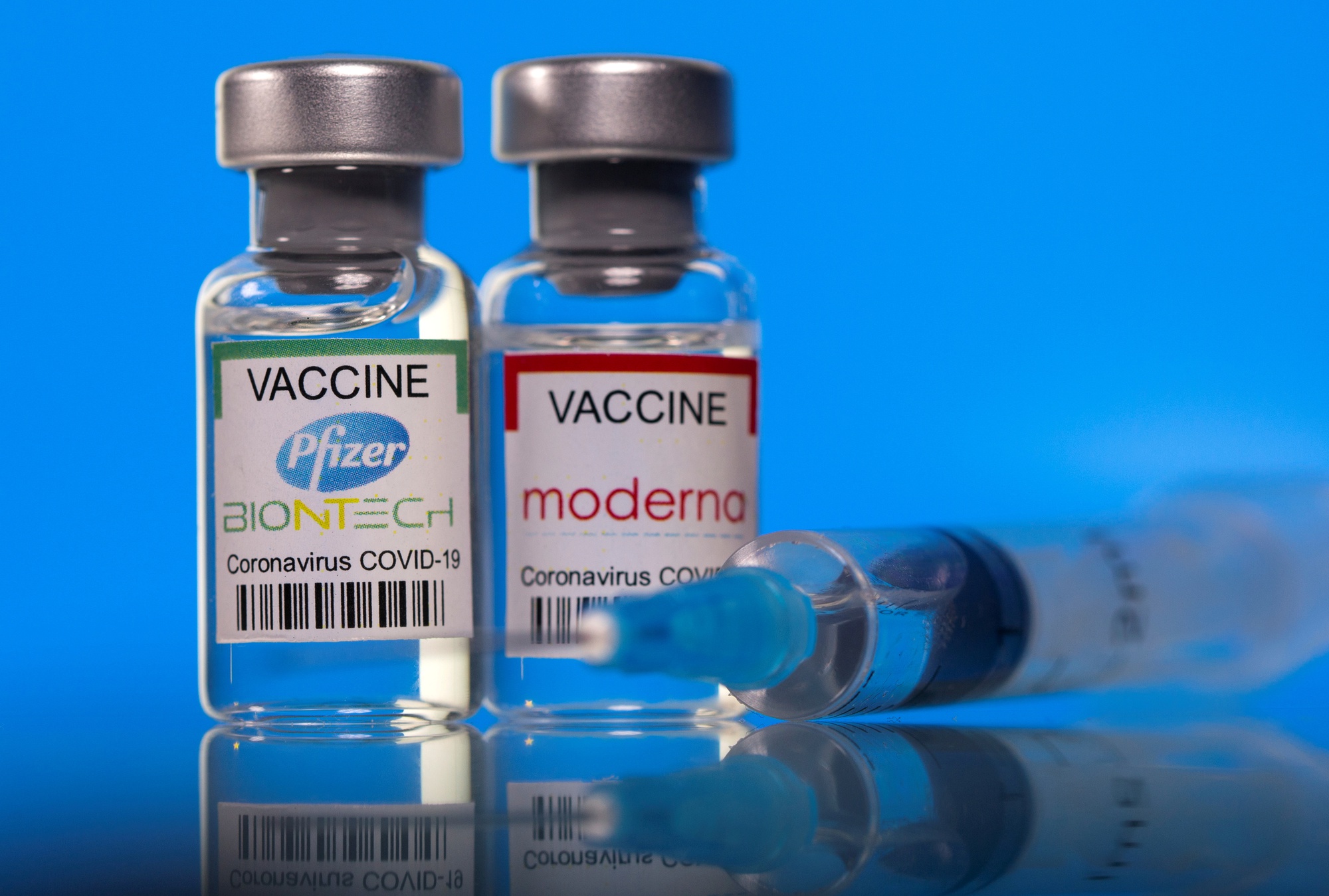 CDC Mỹ họp về "mũi 4", "mũi 5" đặc biệt, cảnh báo giật mình về Omicron