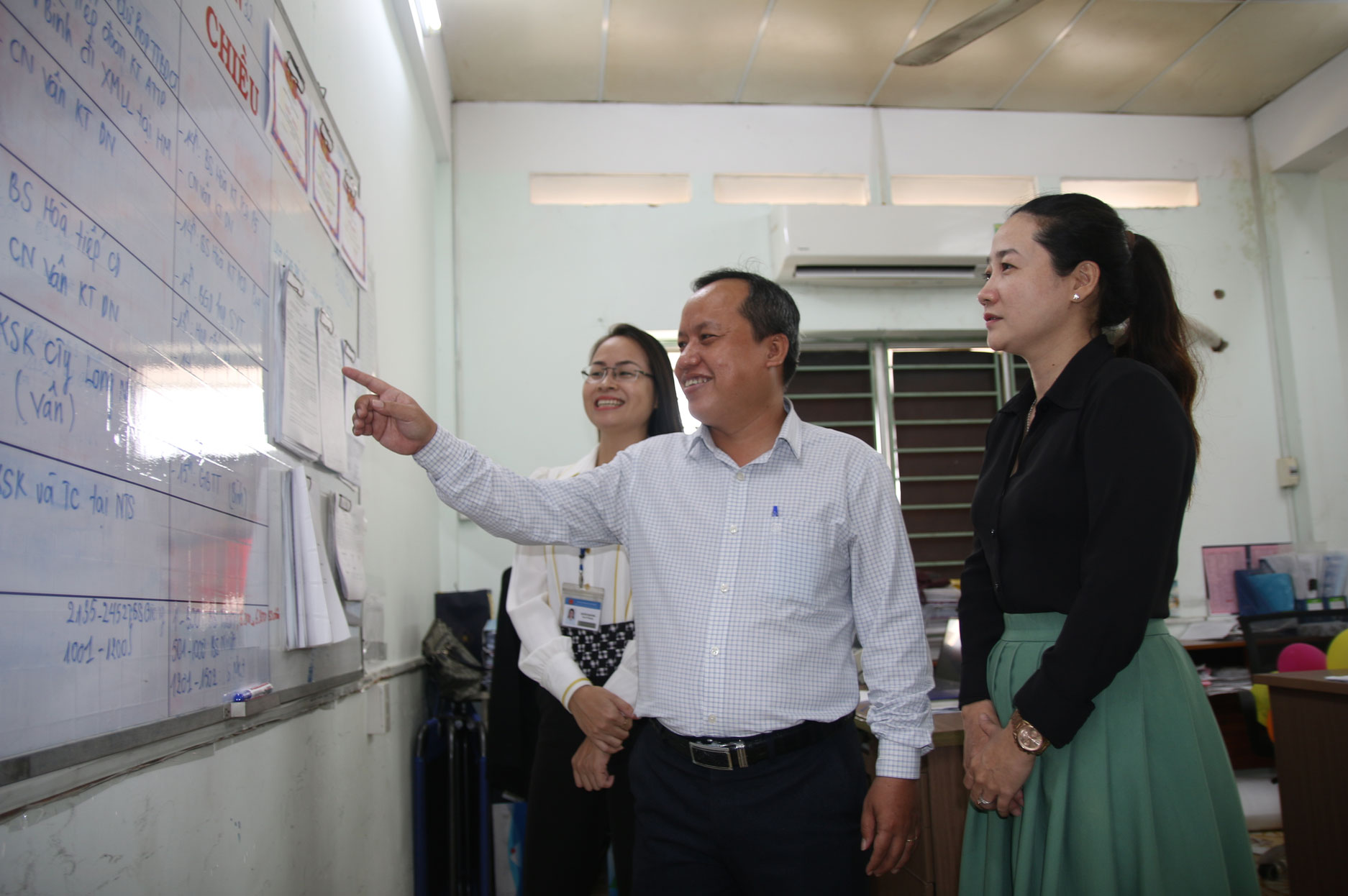 TOÀN TÂM, TOÀN Ý VÌ CÔNG NHÂN (*): Vững vàng trong gian khó