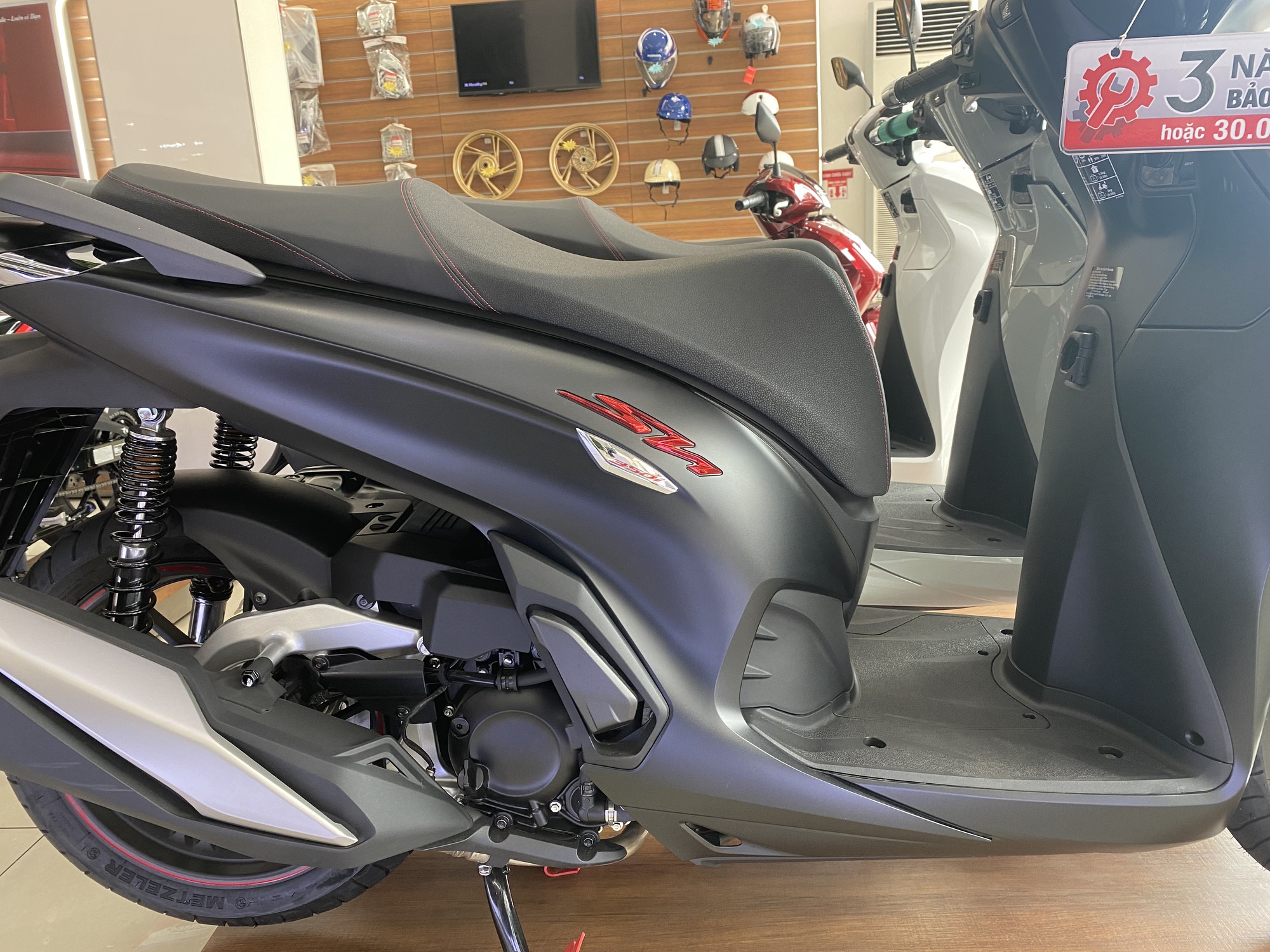 Xe Vision rớt giá trong "tháng cô hồn”, giảm đến 7 triệu đồng/chiếc