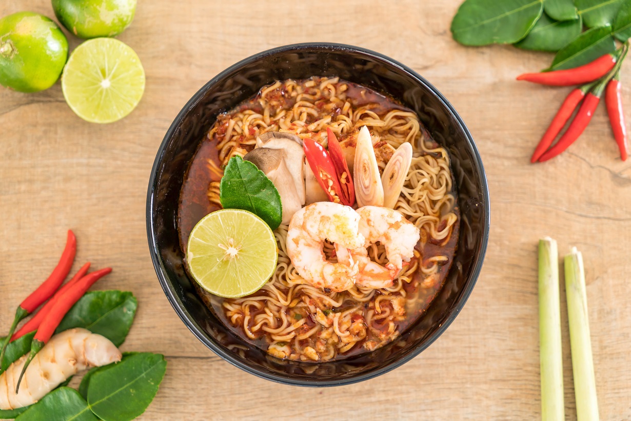 Chuyên gia giải đáp thắc mắc ăn mì ăn liền gây nóng