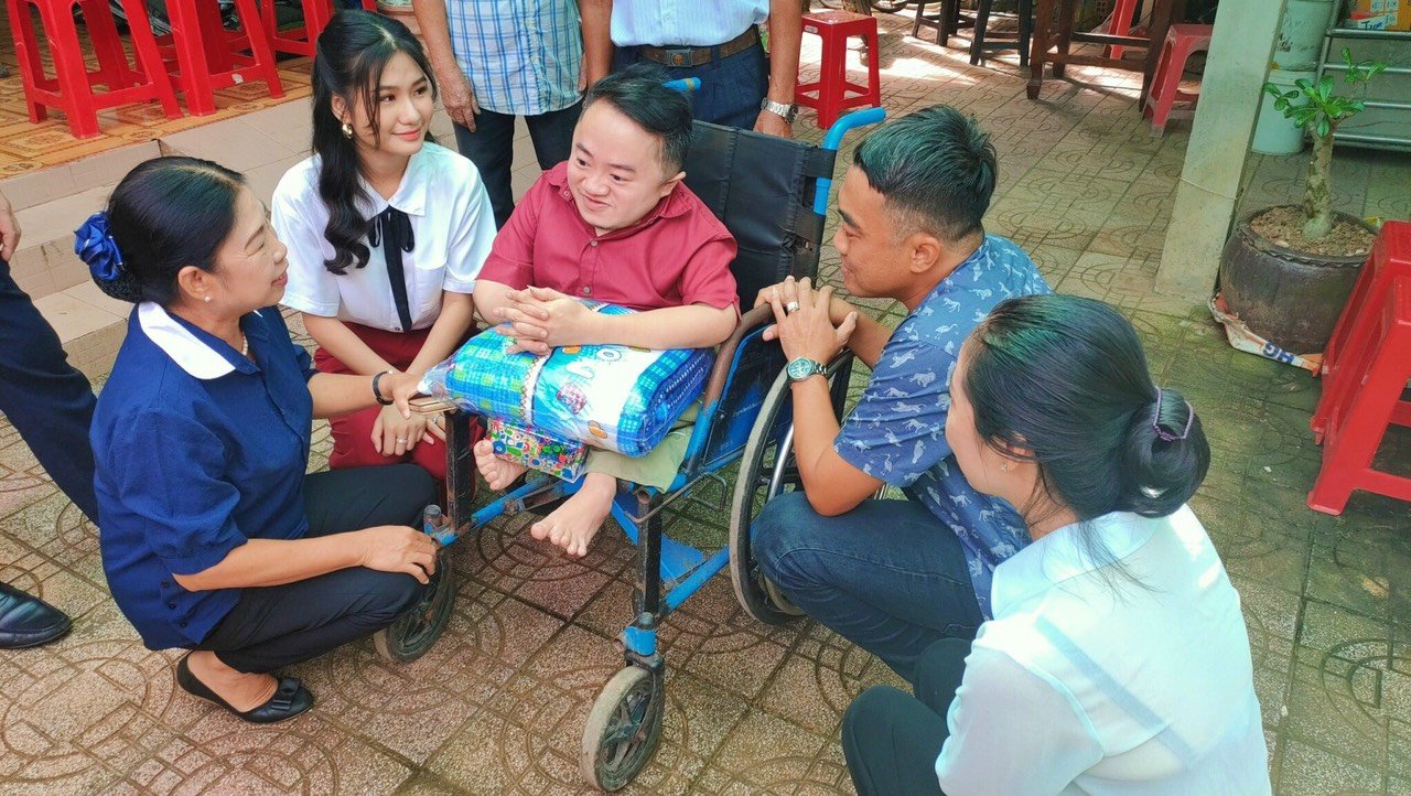 Hoa hậu M&ocirc;i trường Việt Nam Nguyễn Thanh H&agrave; với h&agrave;nh tr&igrave;nh nh&acirc;n &aacute;i - Ảnh 2.